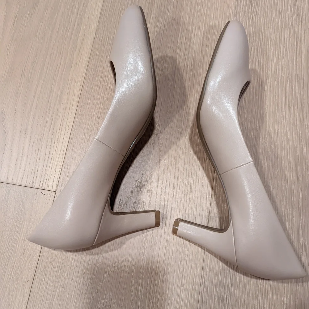 Abella Tan Heels - Picture 3 of 10